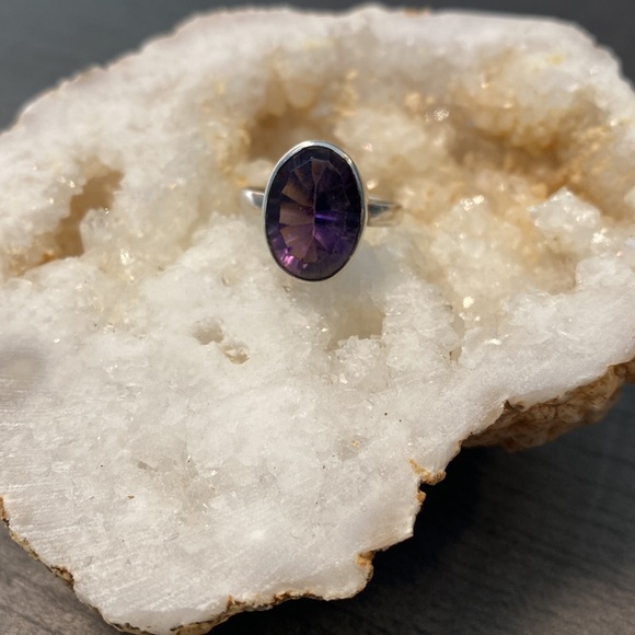 Faceted Amethyst Crystal Gemstone, 925 Sterling Silver Ring - Picture 14 of 16